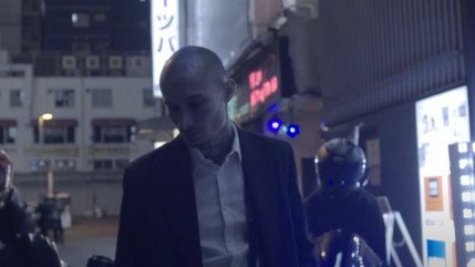 Web7 part à Tokyo pour le clip de "no ui no bullshit"