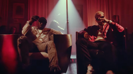 Werenoi fait travailler des "Escort" Werenoi fait travailler des "Escort"