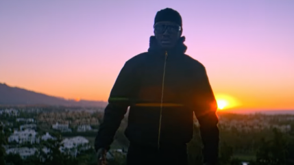 Werenoi travaille sur son "Ordinateur" Werenoi travaille sur son "Ordinateur"