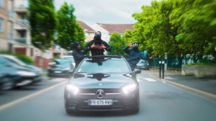 XXXXMLZ kicke fort dans le clip de "Idées" XXXXMLZ kicke fort dans le clip de "Idées"
