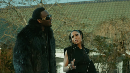 Zaho dévoile le clip "On se fait du mal"